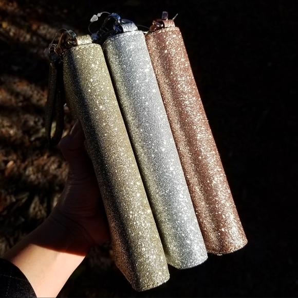 🚫SOLD🚫NWT MK GLITTER LEATHER PHONE WALLET - Picture 4 of 8